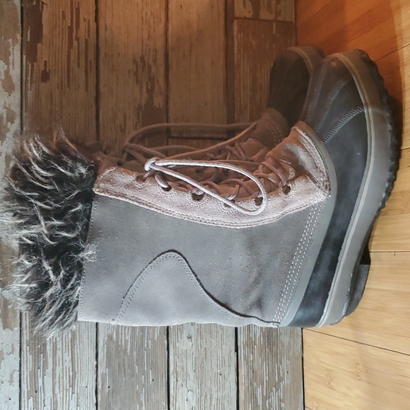 Joe Fresh Shoes 33joe Fresh Boots Faux Fur Laced Suede Rubber